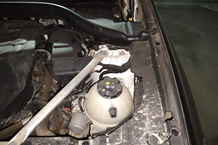Used BMW X4 2022 xDrive 25i M Sport Package Engine Bay Left