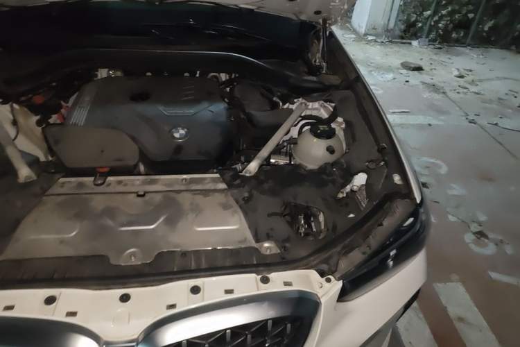 Used BMW X4 2022 xDrive 25i M Sport Package Engine Bay Left