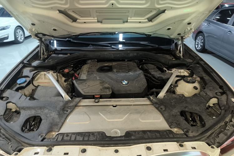 Used BMW X4 2022 xDrive 25i M Sport Package Engine Bay