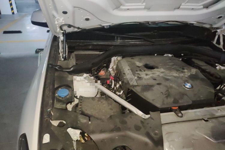 Used BMW X4 2022 xDrive 25i M Sport Package Engine Bay Right