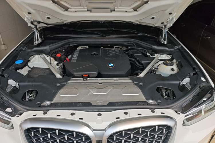 Used BMW X4 2022 xDrive 25i M Sport Package Engine Bay
