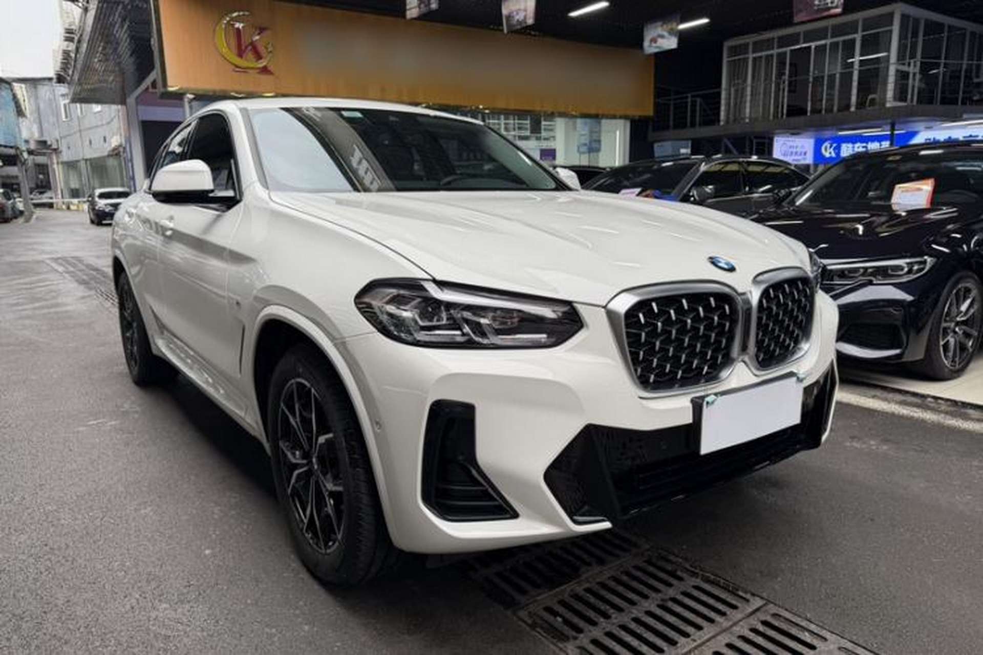 Used BMW X4 2022 xDrive 25i M Sport Package Exterior 1