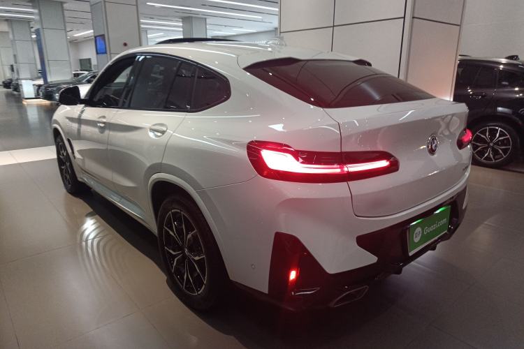 Used BMW X4 2022 xDrive 25i M Sport Package Exterior 2