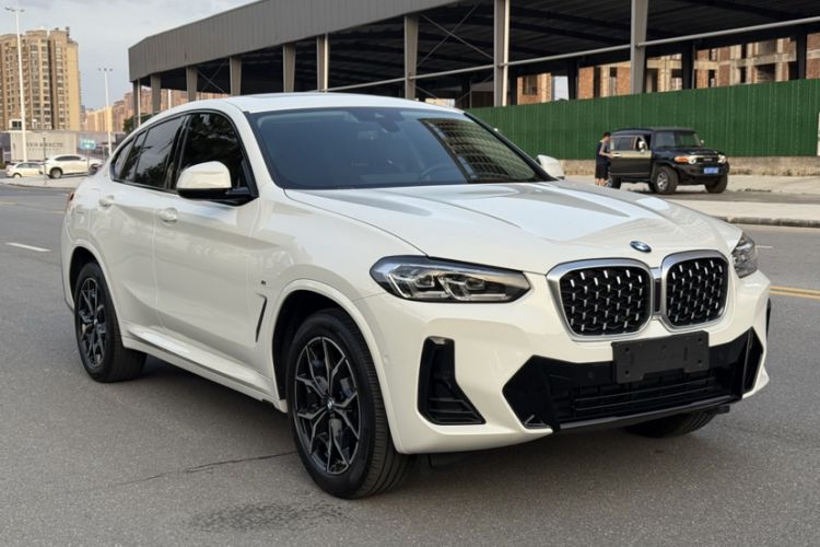 Used BMW X4 2022 xDrive 25i M Sport Package Exterior 2