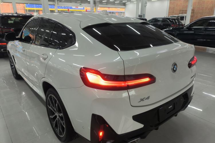 Used BMW X4 2022 xDrive 30i M Sport Package Exterior 2
