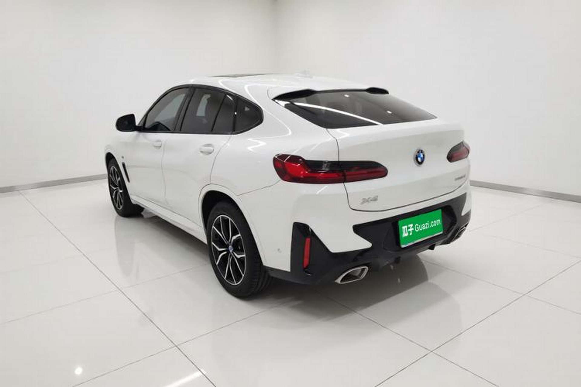 Used BMW X4 2022 xDrive 25i M Sport Package Exterior 3