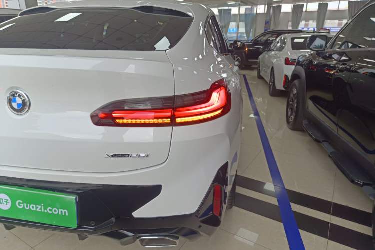 Used BMW X4 2022 xDrive 25i M Sport Package Exterior 3