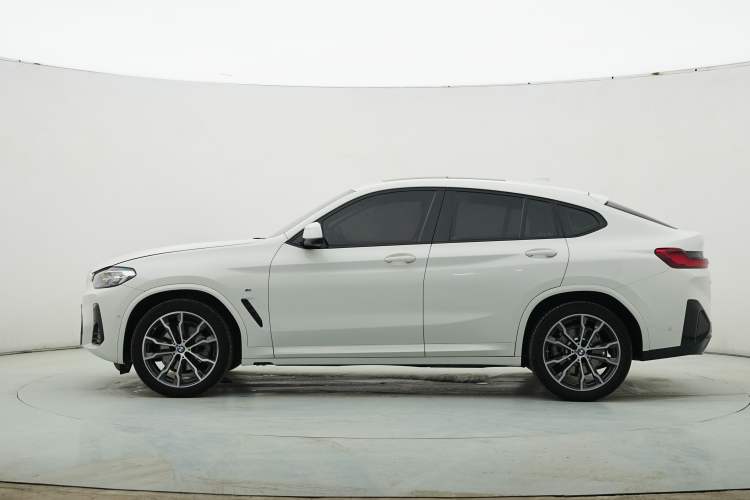 Used BMW X4 2022 xDrive 30i M Sport Package Exterior 3