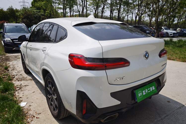 Used BMW X4 2022 xDrive 25i M Sport Package Exterior 4