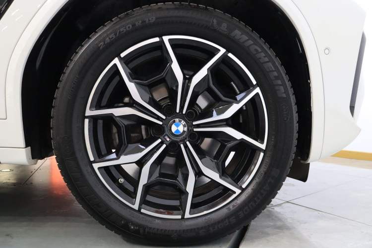 Used BMW X4 2022 xDrive 25i M Sport Package Exterior 5