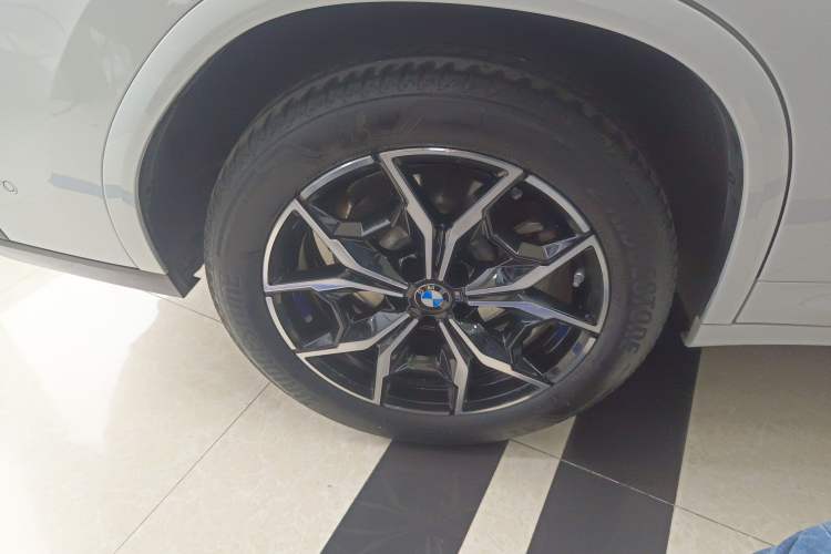 Used BMW X4 2022 xDrive 25i M Sport Package Exterior 5
