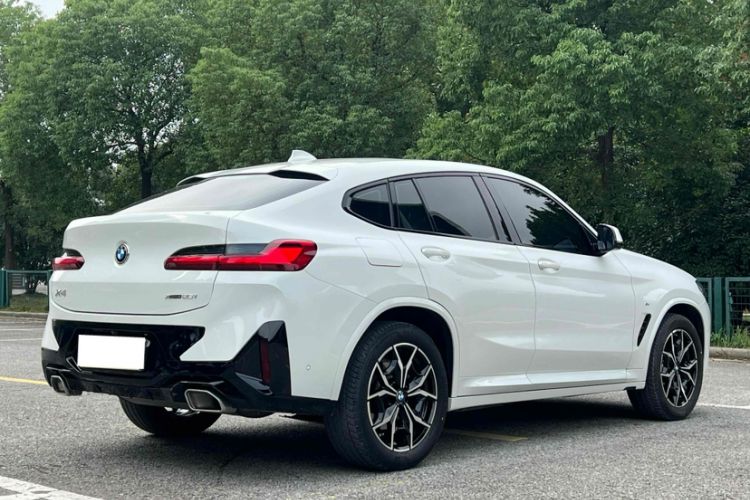 Used BMW X4 2022 xDrive 25i M Sport Package Exterior 5