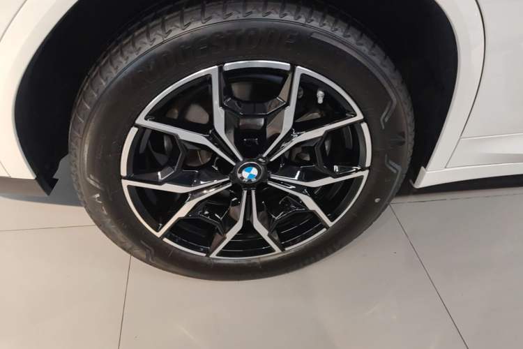 Used BMW X4 2022 xDrive 25i M Sport Package Exterior 5