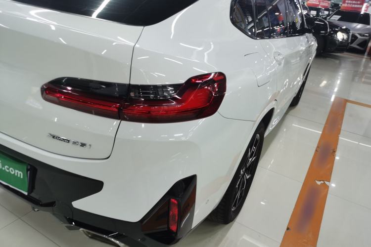 Used BMW X4 2022 xDrive 25i M Sport Package Exterior 6