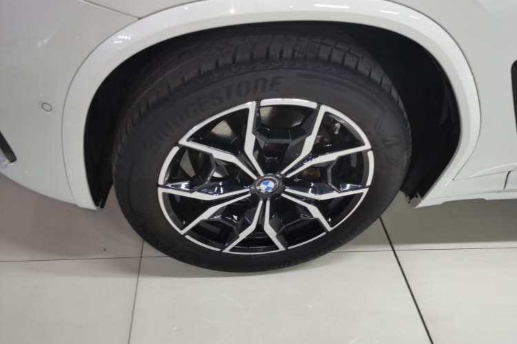 Used BMW X4 2022 xDrive 25i M Sport Package Exterior 7
