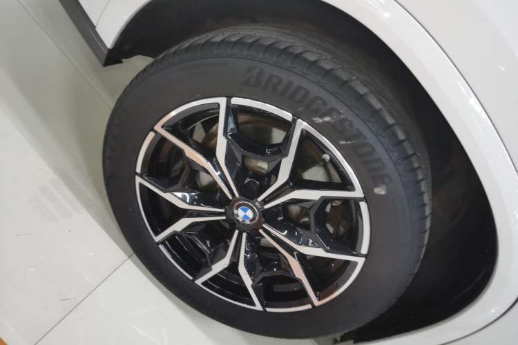 Used BMW X4 2022 xDrive 25i M Sport Package Exterior 8