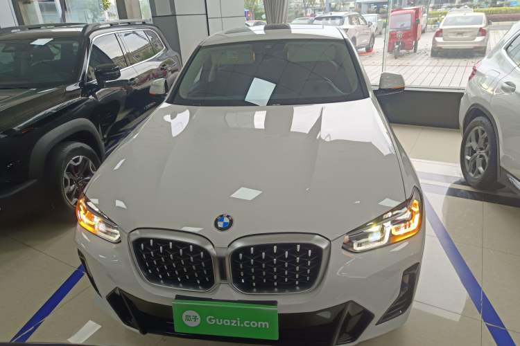 Used BMW X4 2022 xDrive 25i M Sport Package Front