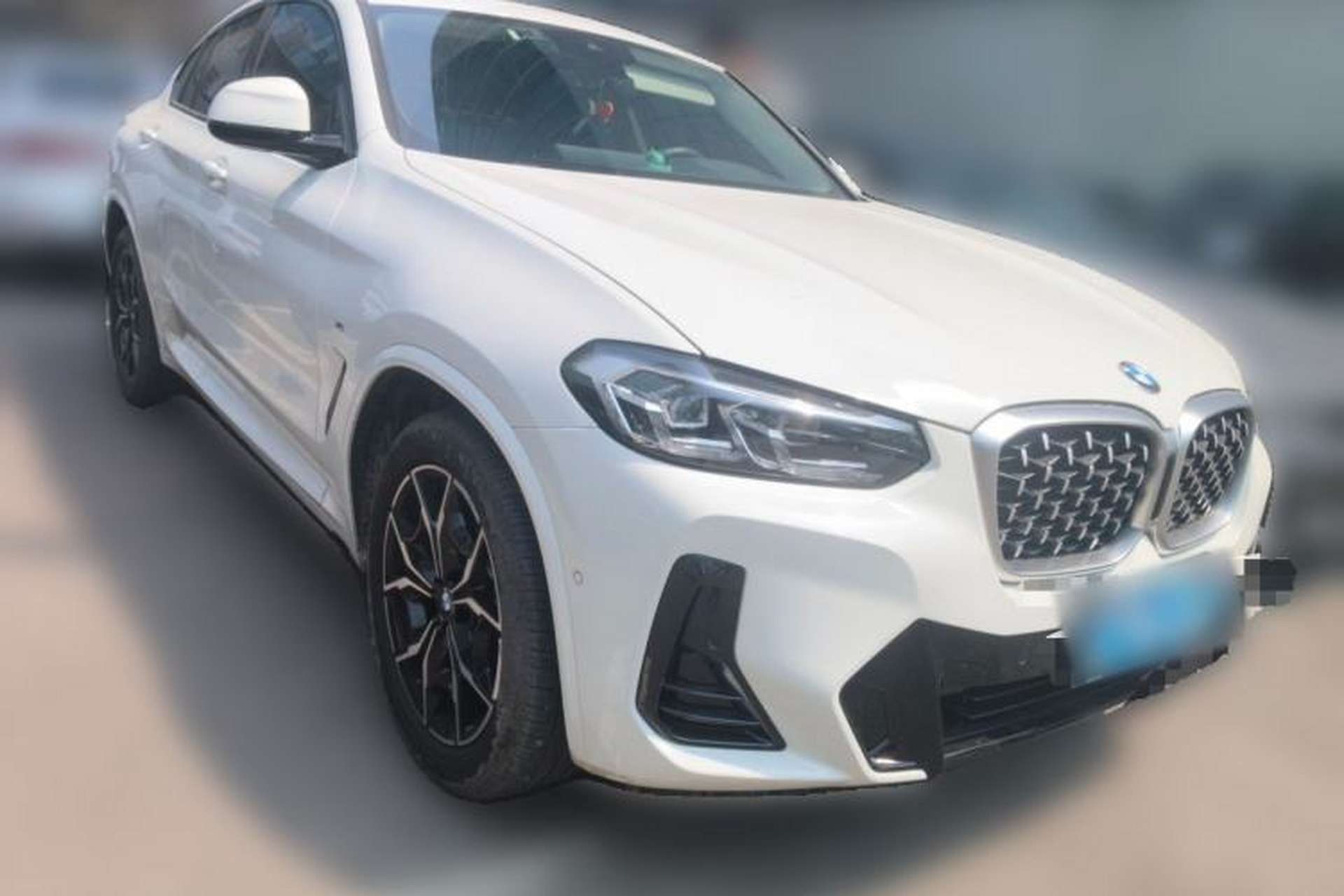 Used BMW X4 2022 xDrive 25i M Sport Package Front Right 45 Deg