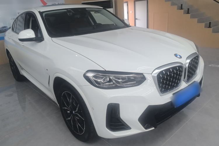 Used BMW X4 2022 xDrive 25i M Sport Package Front Right 45 Deg