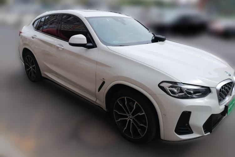 Used BMW X4 2022 xDrive 30i M Sport Package Front Right 45 Deg