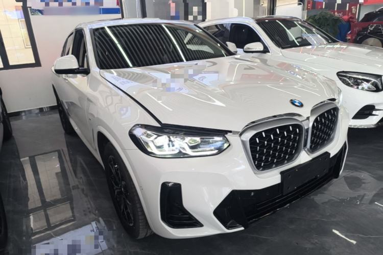 Used BMW X4 2022 xDrive 25i M Sport Package Front Right 45 Deg