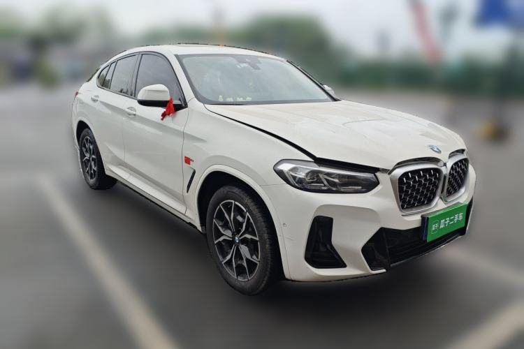 Used BMW X4 2022 xDrive 25i M Sport Package Front Right 45 Deg