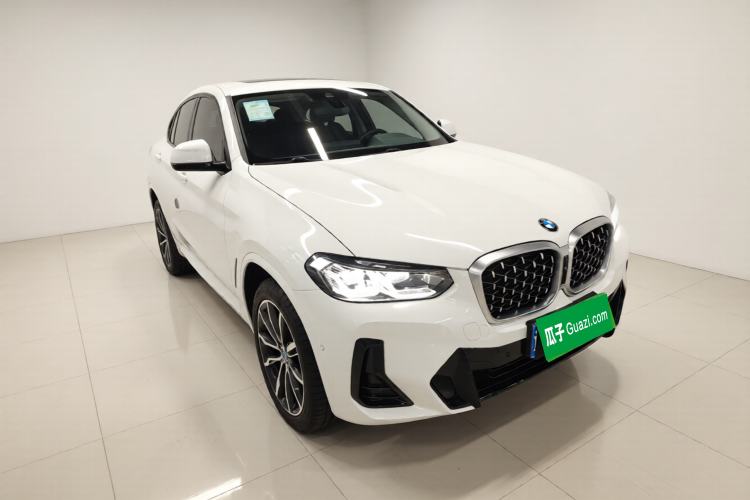 Used BMW X4 2022 xDrive 30i M Sport Package Front Right 45 Deg