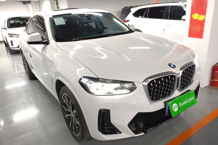 Used BMW X4 2022 xDrive 30i M Sport Package Front Right 45 Deg