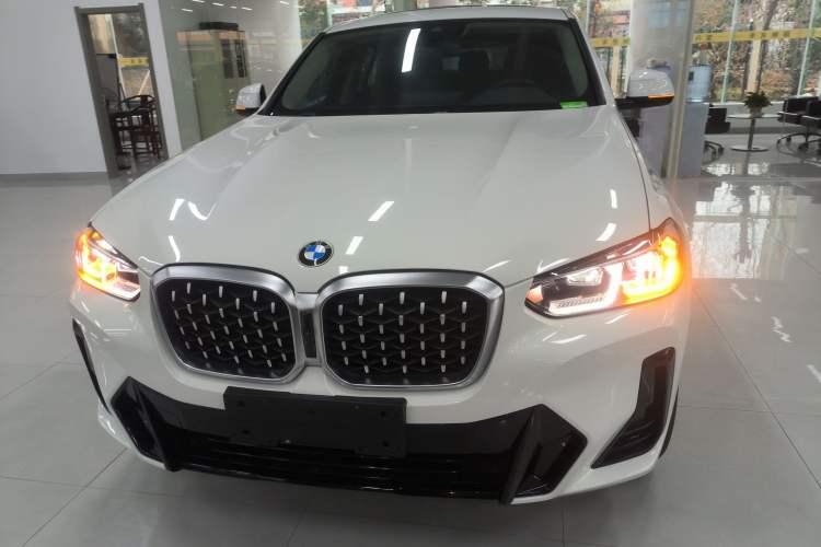 Used BMW X4 2022 xDrive 30i M Sport Package Front
