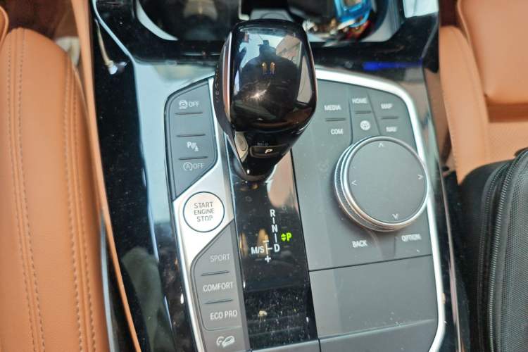 Used BMW X4 2022 xDrive 25i M Sport Package Gear Lever