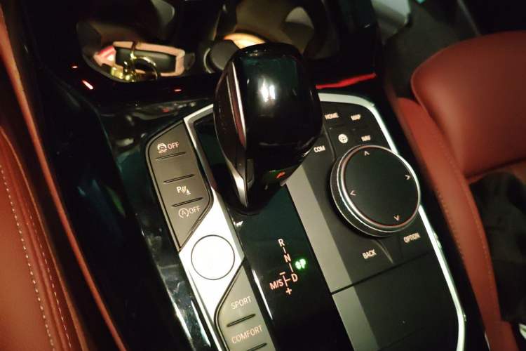 Used BMW X4 2022 xDrive 25i M Sport Package Gear Lever