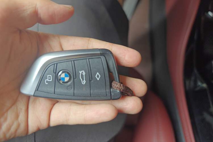 Used BMW X4 2022 xDrive 30i M Sport Package Interior 1