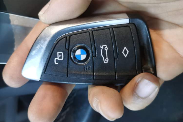 Used BMW X4 2022 xDrive 25i M Sport Package Interior 1