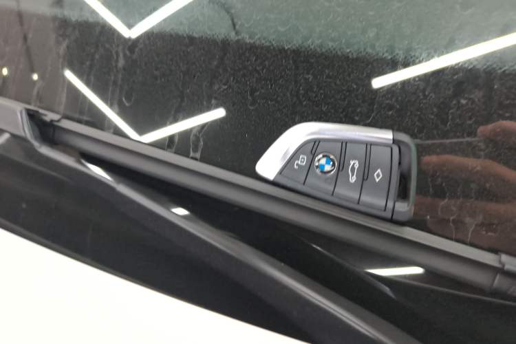 Used BMW X4 2022 xDrive 25i M Sport Package Interior 1