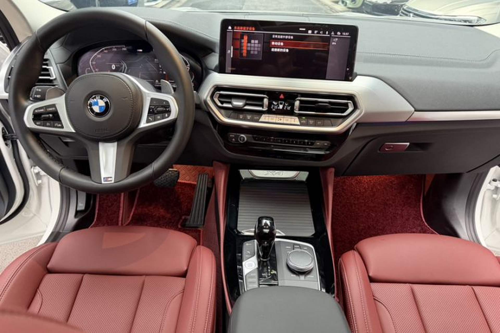 Used BMW X4 2022 xDrive 25i M Sport Package Interior 14