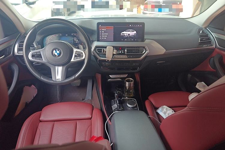 Used BMW X4 2022 xDrive 30i M Sport Package Interior 2