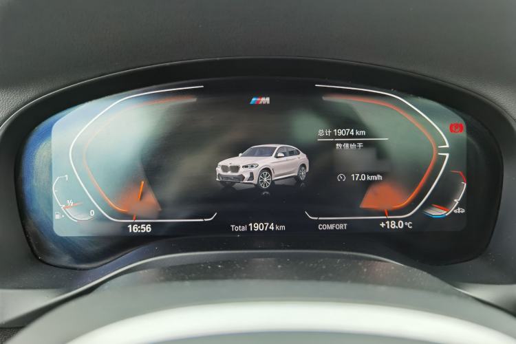 Used BMW X4 2022 xDrive 30i M Sport Package Interior 3