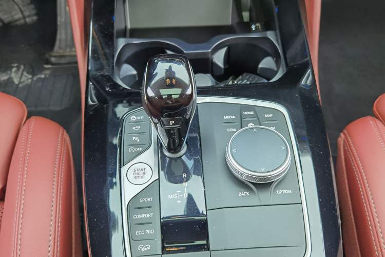 Used BMW X4 2022 xDrive 30i M Sport Package Interior 4