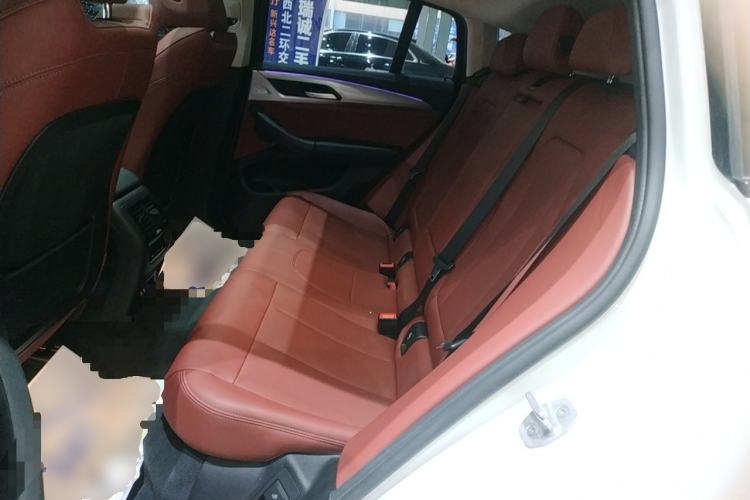 Used BMW X4 2022 xDrive 30i M Sport Package Interior 4