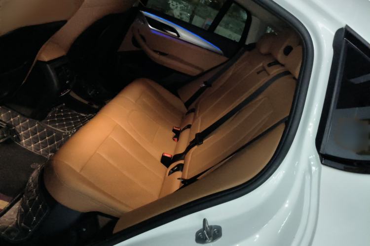 Used BMW X4 2022 xDrive 25i M Sport Package Interior 4
