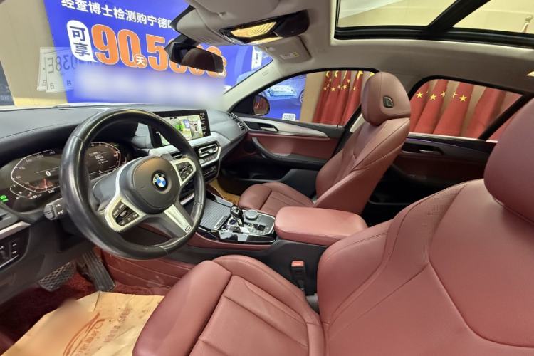 Used BMW X4 2022 xDrive 25i M Sport Package Interior 4