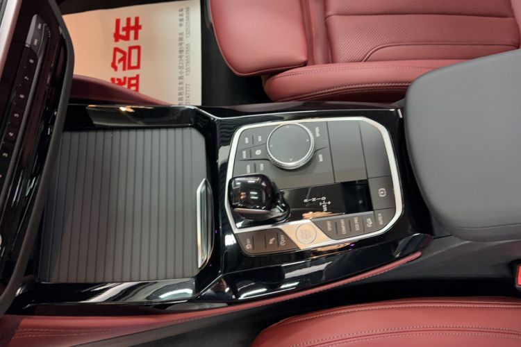 Used BMW X4 2022 xDrive 25i M Sport Package Interior 5