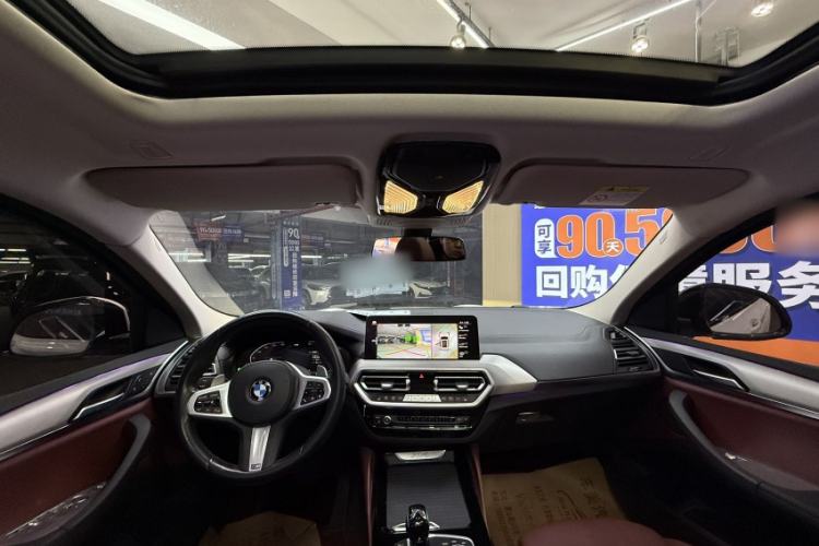Used BMW X4 2022 xDrive 25i M Sport Package Interior 6