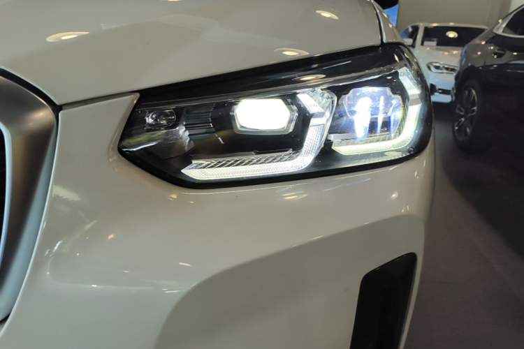 Used BMW X4 2022 xDrive 25i M Sport Package Left Front Headlight