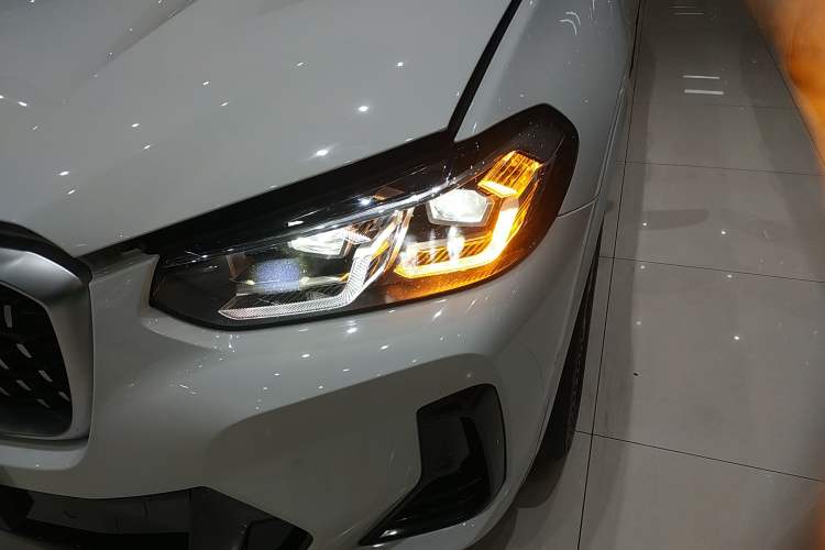 Used BMW X4 2022 xDrive 30i M Sport Package Left Front Headlight