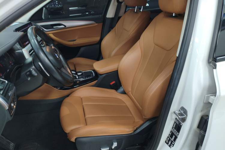 Used BMW X4 2022 xDrive 30i M Sport Package Left Front Seat