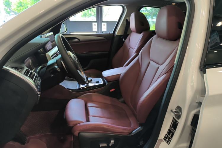 Used BMW X4 2022 xDrive 25i M Sport Package Left Front Seat