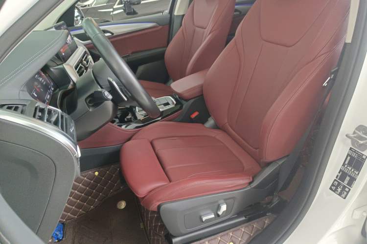 Used BMW X4 2022 xDrive 25i M Sport Package Left Front Seat