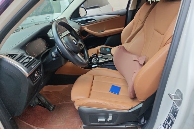 Used BMW X4 2022 xDrive 25i M Sport Package Left Front Seat