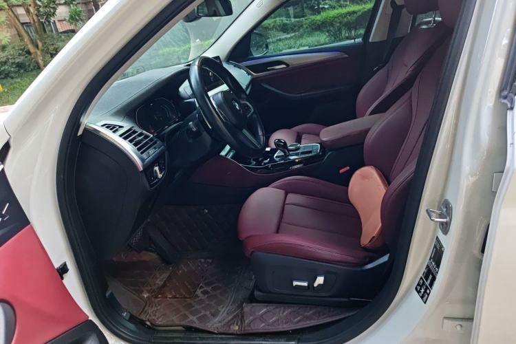 Used BMW X4 2022 xDrive 25i M Sport Package Left Front Seat